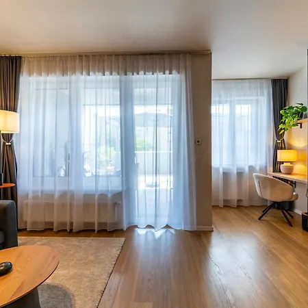 Alba Campus - Parking, Terrace Apartman