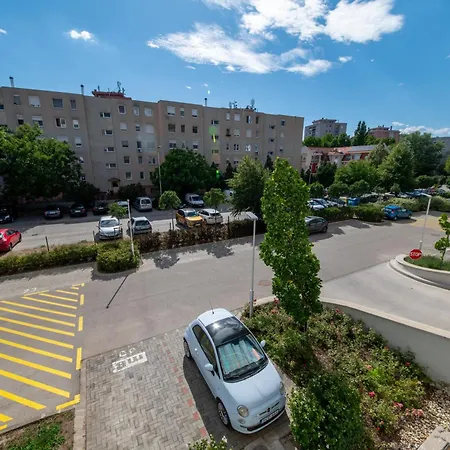 Alba Campus - Parking, Terrace Apartman *
